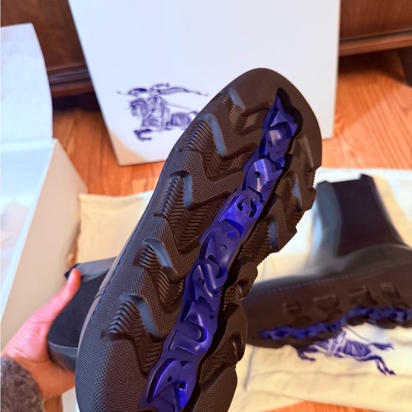 Burberry Creeper Leather Chelsea Boots. 39.5EU - Picture 9 of 10